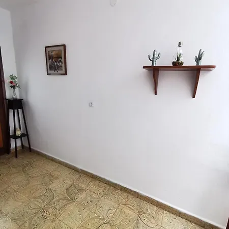 Juan Y Juana Canino * Tejeda (Gran Canaria)